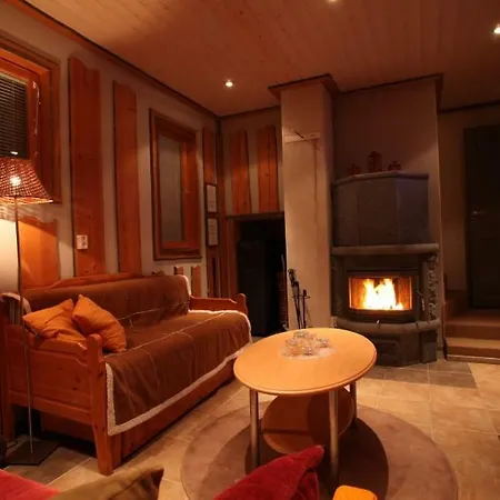 President Mountain Chalets * Levi